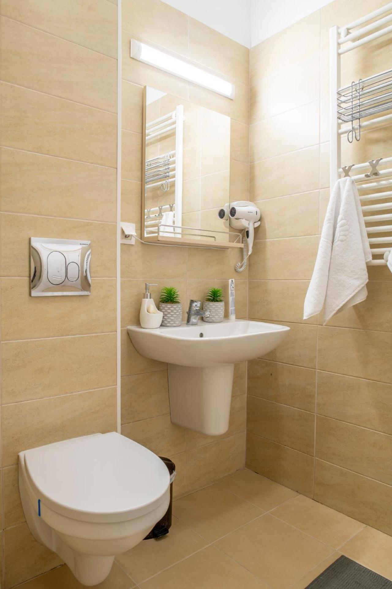 בוקרשט Gvitown Central Apartment מראה חיצוני תמונה